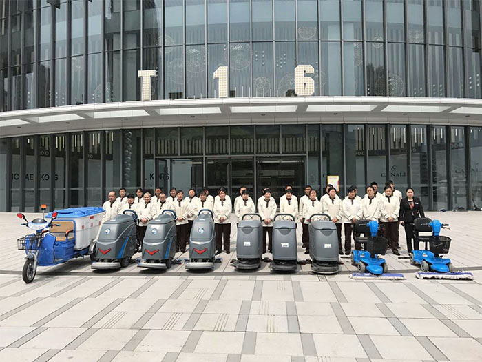 �̳�����